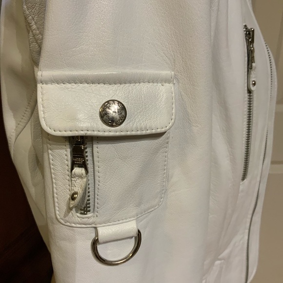 White Andre Marc leather crop jacket ( final sale) - Picture 6 of 9